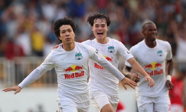 Song sát trở lại, HAGL hứa hẹn sẽ thăng tiến hơn nữa - Bóng Đá