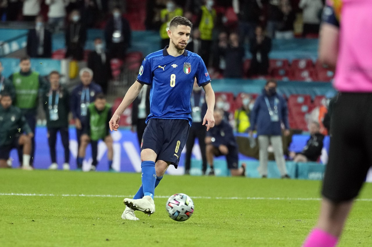 JORGINHO: ‘I TOOK A DEEP BREATH’ - Bóng Đá