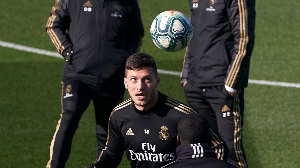 Jovic out of Eibar clash due to muscular injury - Bóng Đá