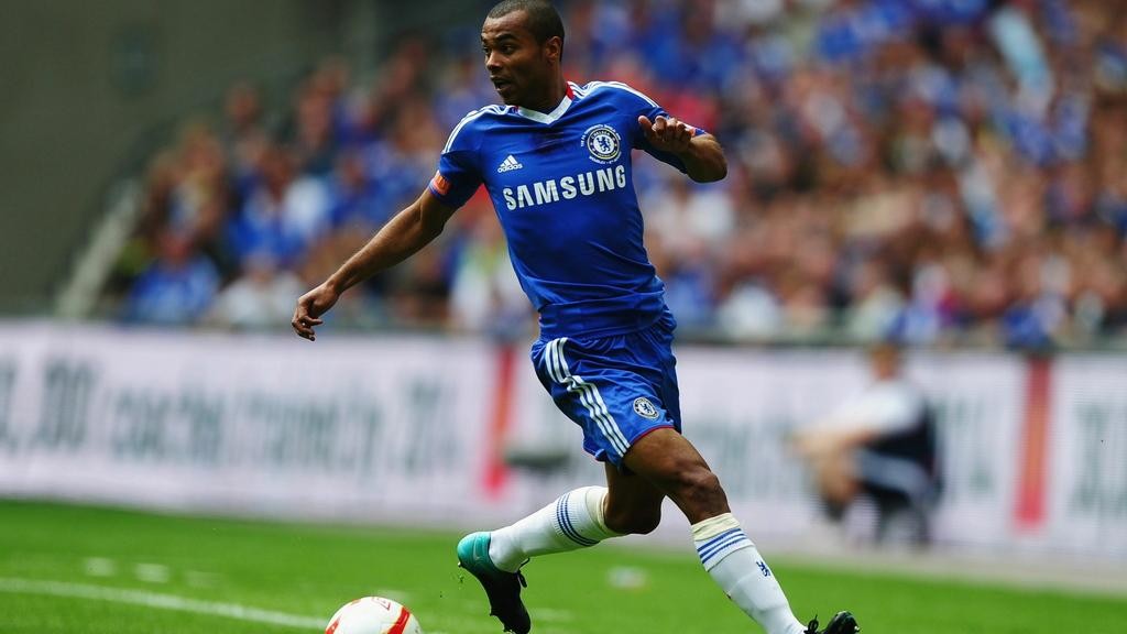 Siêu đội hình Mourinho từng dẫn dắt khủng khiếp ra sao? - Bóng Đá