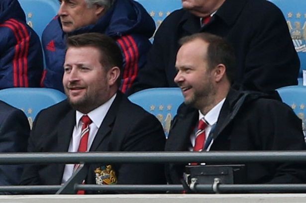 Mourinho được tay to M.U Richard Arnold ủng hộ - Bóng Đá