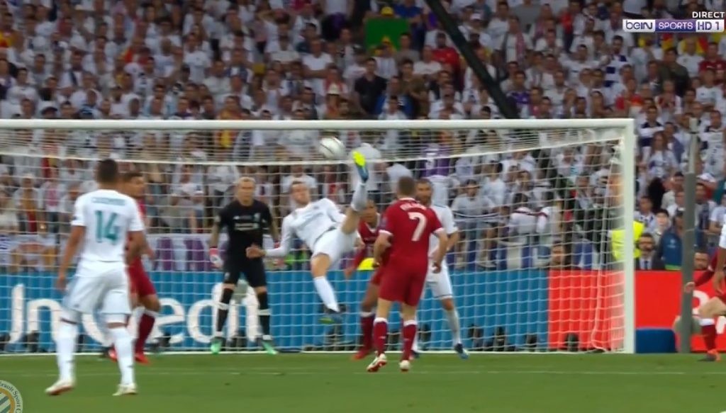 Bale lại khiến Liverpool 