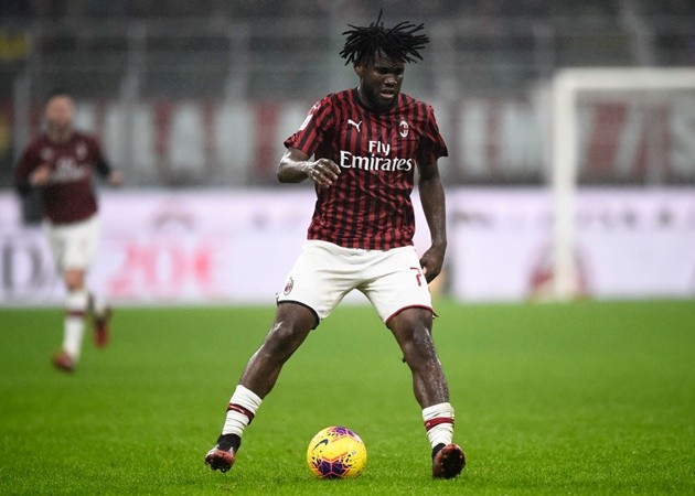 'Siêu trung vệ' và Ibra: Đội hình chất lừ giúp AC Milan lên đỉnh Serie A - Bóng Đá