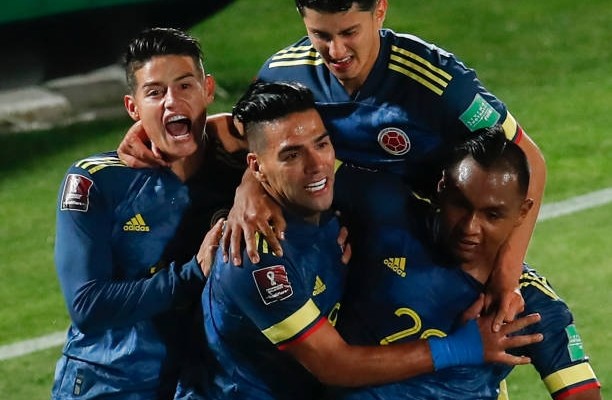 2 cựu sao M.U rực ráng, đội của James Rodriguez có trận cầu nghẹt thở trước Chile - Bóng Đá