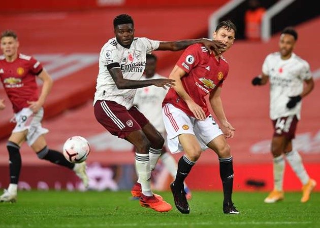 Arsenal đã phơi bày toàn bộ sự yếu kém về chuyển nhượng của Man Utd - Bóng Đá