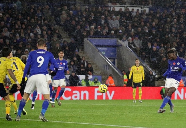 'Có 1 khoảng cách lớn giữa Arsenal và Leicester' - Bóng Đá