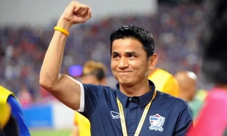 Điểm tin bóng đá Việt Nam sáng 15/10: Kiatisuk cảnh báo Thái Lan sự cạnh tranh khốc liệt của Việt Nam - Bóng Đá