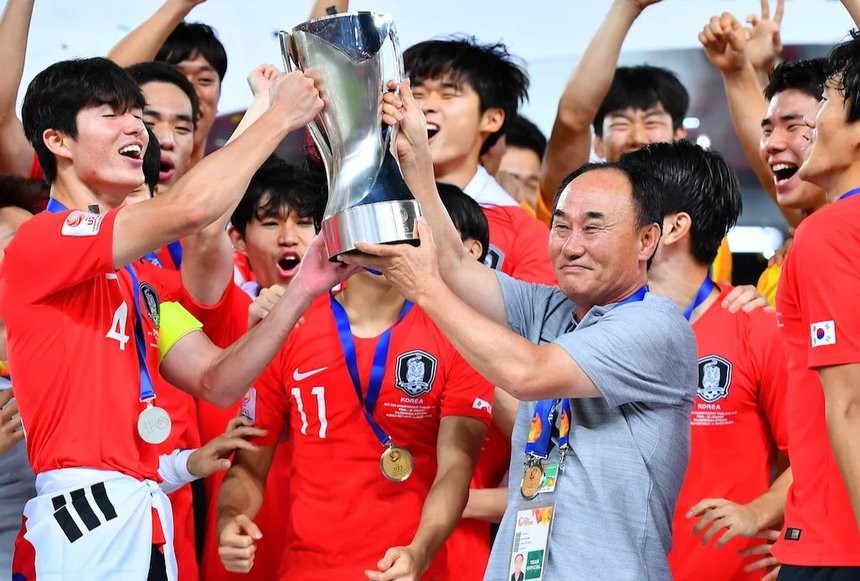 Malaysia sắp chốt HLV Hàn Quốc thay Tan Cheng Hoe - Bóng Đá