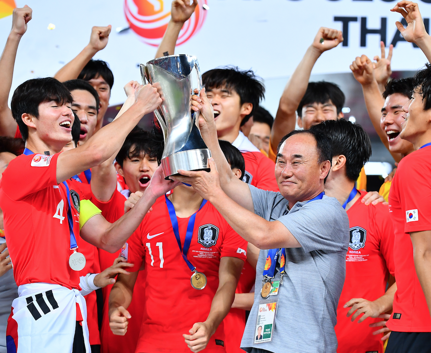 HLV Hàn Quốc là ứng viên dẫn dắt tuyển Singapore - Bóng Đá