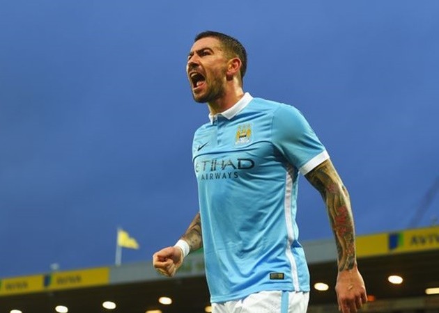 Từ Aguero đến Nolito: Đội hình 'chất lừ' của Man City ở trận đầu Pep cầm quân - Bóng Đá