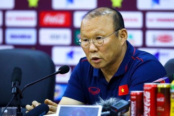 Park Hang-seo nói về việc thay HLV Indo - Bóng Đá