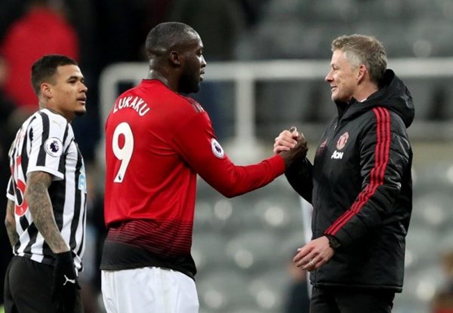 Romelu Lukaku is 'more at ease' at Inter Milan after leaving Old Trafford, says Belgium boss Roberto Martinez - Bóng Đá