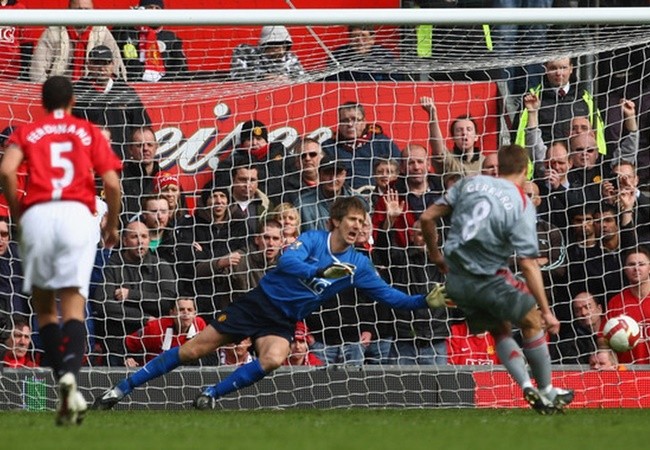 'Châm ngòi' derby nước Anh, huyền thoại Liverpool 'xát muối' Man Utd - Bóng Đá