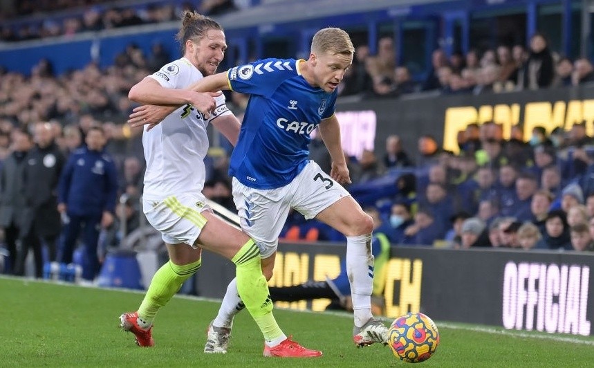 Sự khác biệt của Donny van de Beek - Bóng Đá