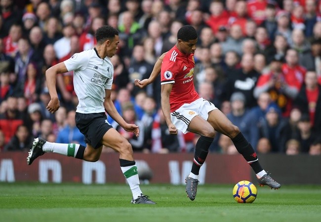 Man Utd 'nát tươm' trước thềm derby nước Anh: Gánh nặng trên vai 'Cậu bé vàng' - Bóng Đá