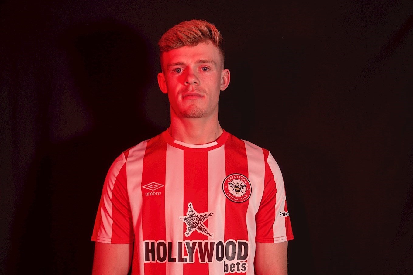 CHÍNH THỨC! Brentford công bố tân binh thứ 2, giá 17 triệu bảng - Bóng Đá