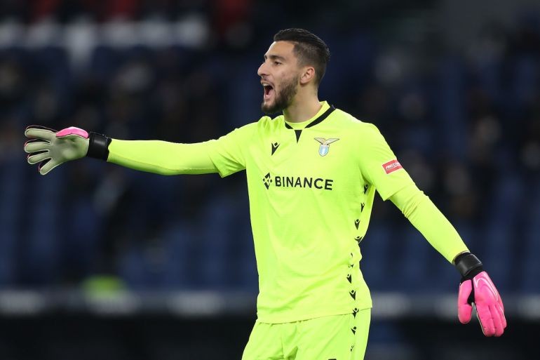 Manchester United are reportedly close to signing free agent goalkeeper Thomas Strakosha. - Bóng Đá