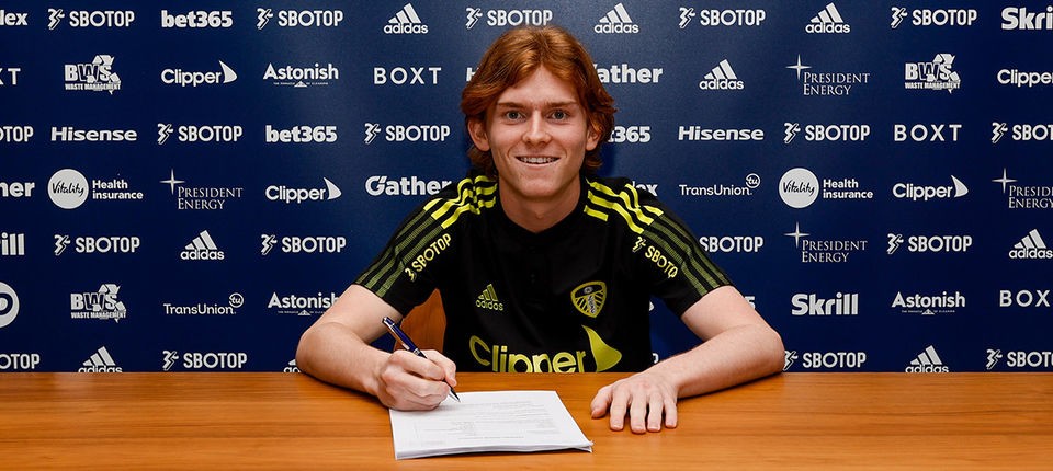 Sau sao Barca, Leeds United công bố tân binh thứ 4 - Bóng Đá