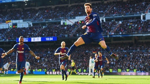 ICONIC Lionel Messi taunted angry Real Madrid fans by celebrating in front of them during dominant Barcelona win as Cristiano Ronaldo watched on - Bóng Đá