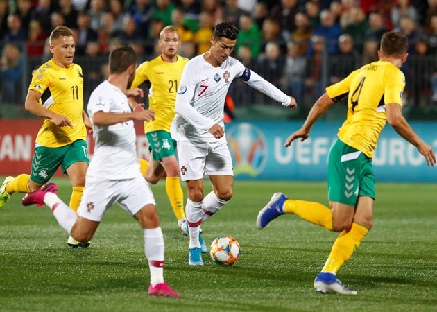 1 đến 101: Hành trình của CR7 từ 'gã màu mè' vươn tới đỉnh cao ở BĐN - Bóng Đá