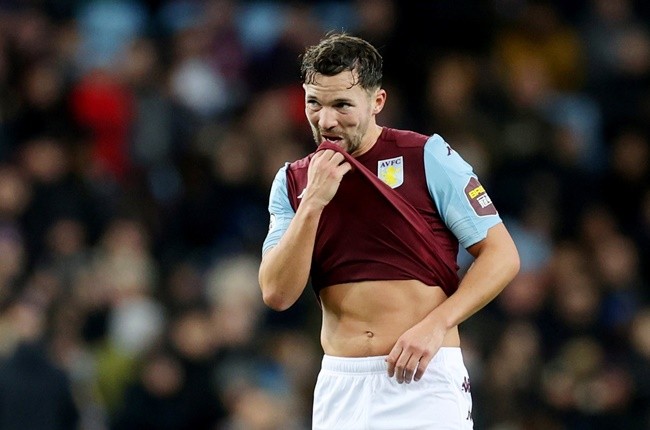 SỐC! Bê tha, 'kẻ bị Chelsea ruồng rẫy' làm loạn nơi công cộng - Bóng Đá