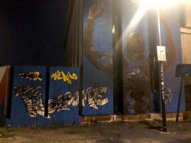 Romelu Lukaku mural in Milan defaced ahead of striker's transfer to Chelsea - Bóng Đá