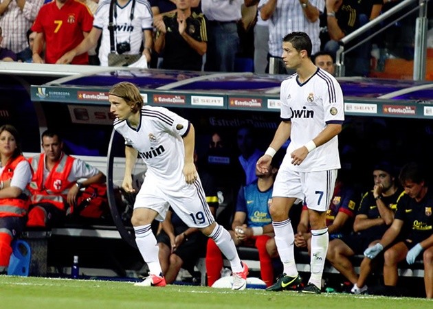Từ Modric đến Suarez: 10 chữ ký tưởng thảm họa nhưng lại 'hóa chaos' - Bóng Đá