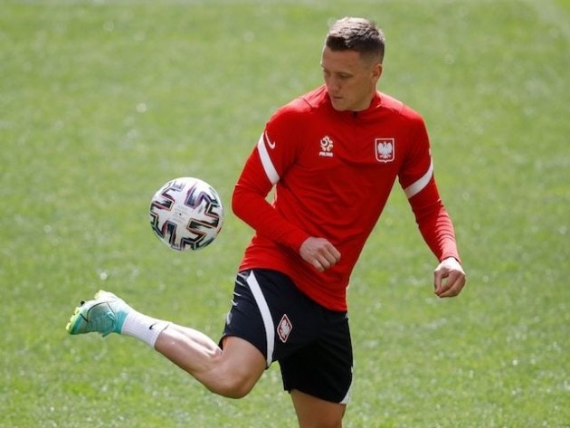Manchester United 'make contact with Piotr Zielinski's agent' - Bóng Đá