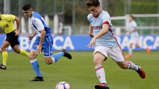Manchester United 'in talks over deal for highly-rated teenager' - Bóng Đá