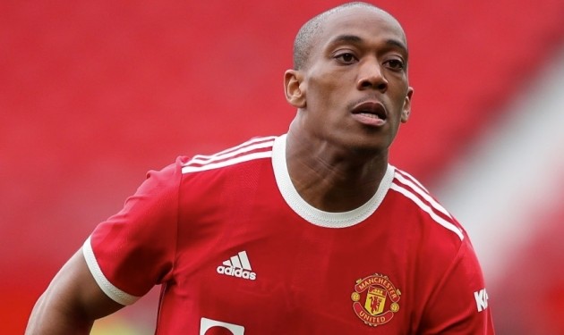 Man Utd star Paul Pogba's latest contract talk spells bad news for three players - Bóng Đá