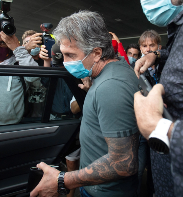 Cha Messi đã đến Barcelona - Bóng Đá