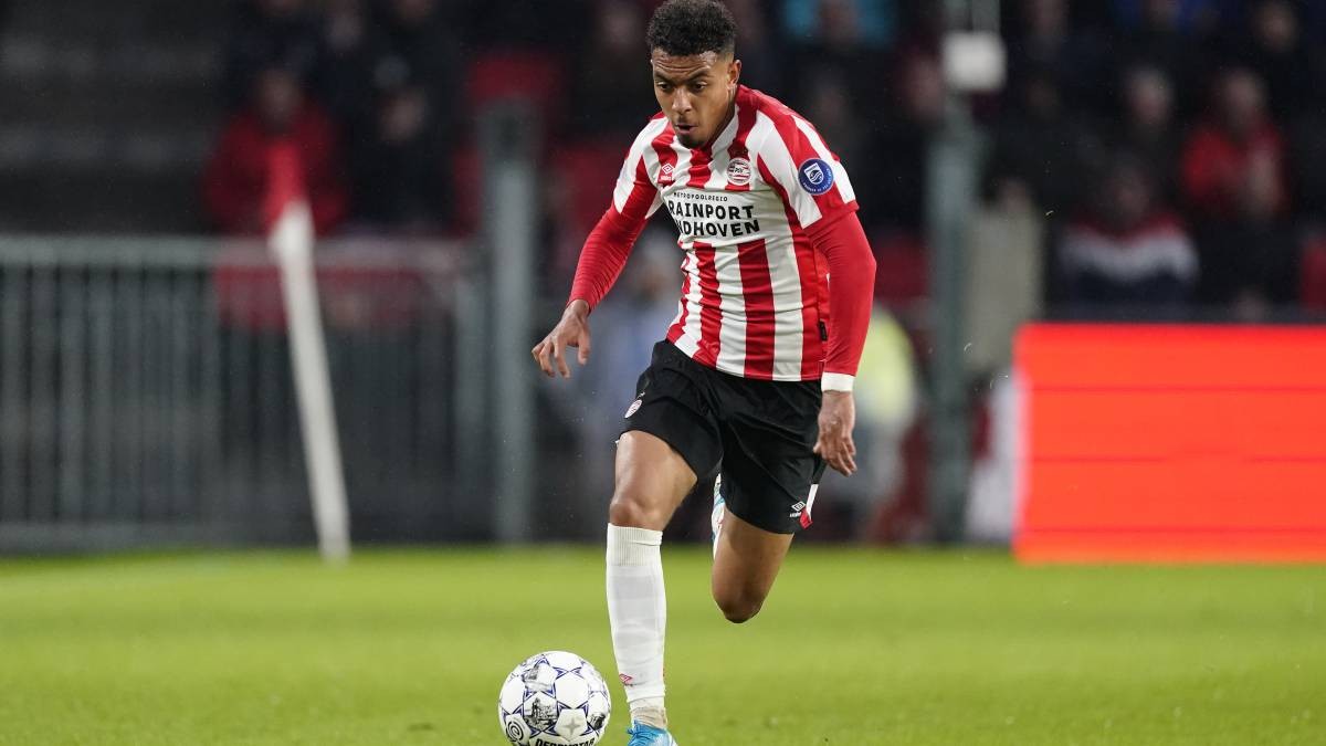 Barcelona eyeing PSV's Malen, Lautaro Martínez also on radar - Bóng Đá