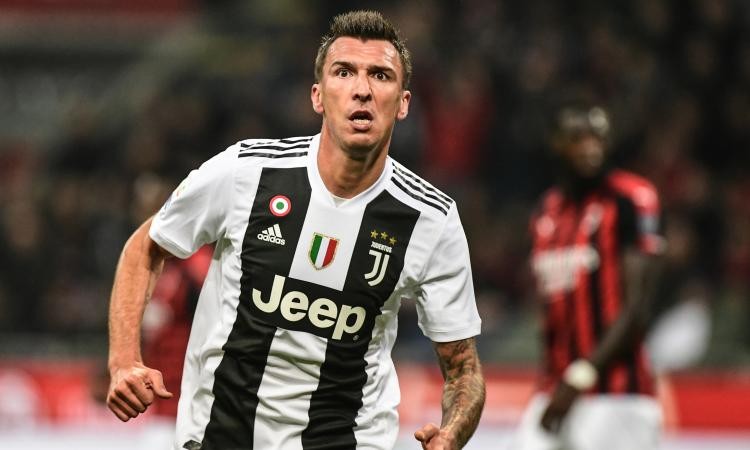 Sevilla making moves on United target (Mandzukic) - Bóng Đá