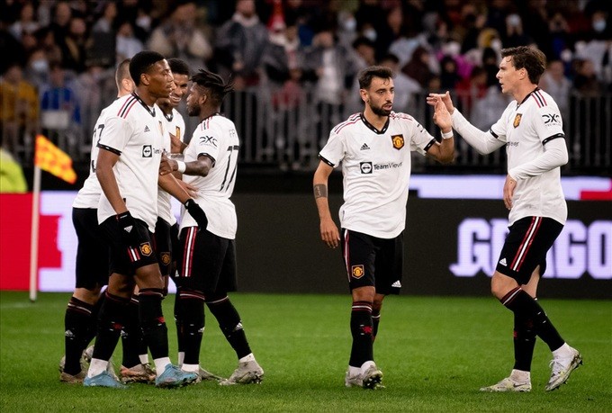 Ông chủ thực sự xuất hiện tại Old Trafford - Bóng Đá