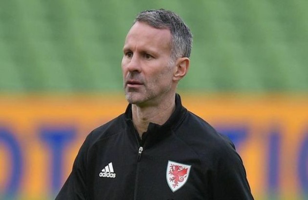 Giggs compares Cavani to RVP - Bóng Đá
