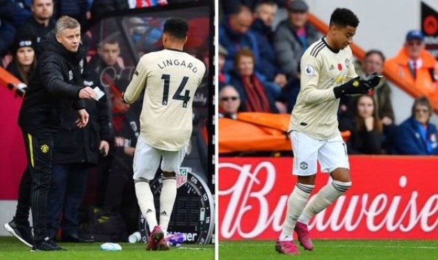 Man Utd ace Jesse Lingard looks baffled by Ole Gunnar Solskjaer's instructions - Bóng Đá