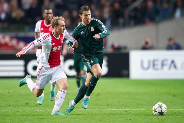 Eriksen nhận đòn đau từ M.U dù chưa đặt chân tới OTF - Bóng Đá