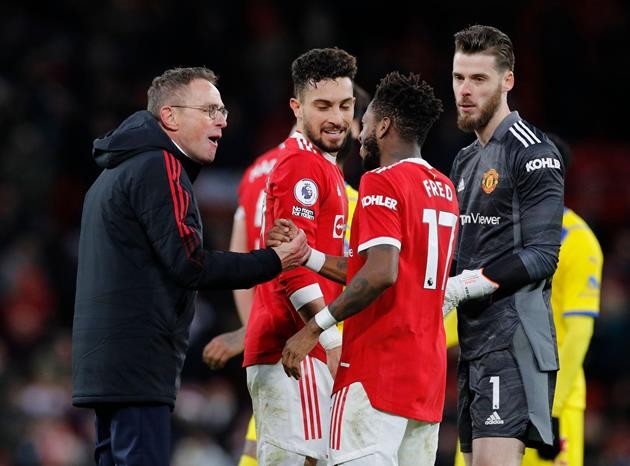 Cristiano Ronaldo and Harry Maguire should be left out for Manchester United’s clash against Man City, says Paul Merson - Bóng Đá