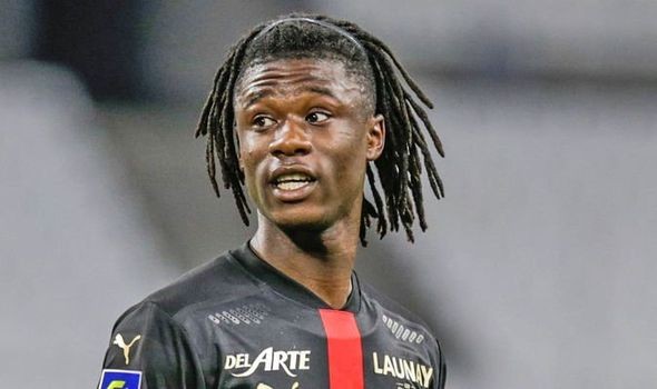 Manchester United 'have two concerns about Eduardo Camavinga' - Bóng Đá