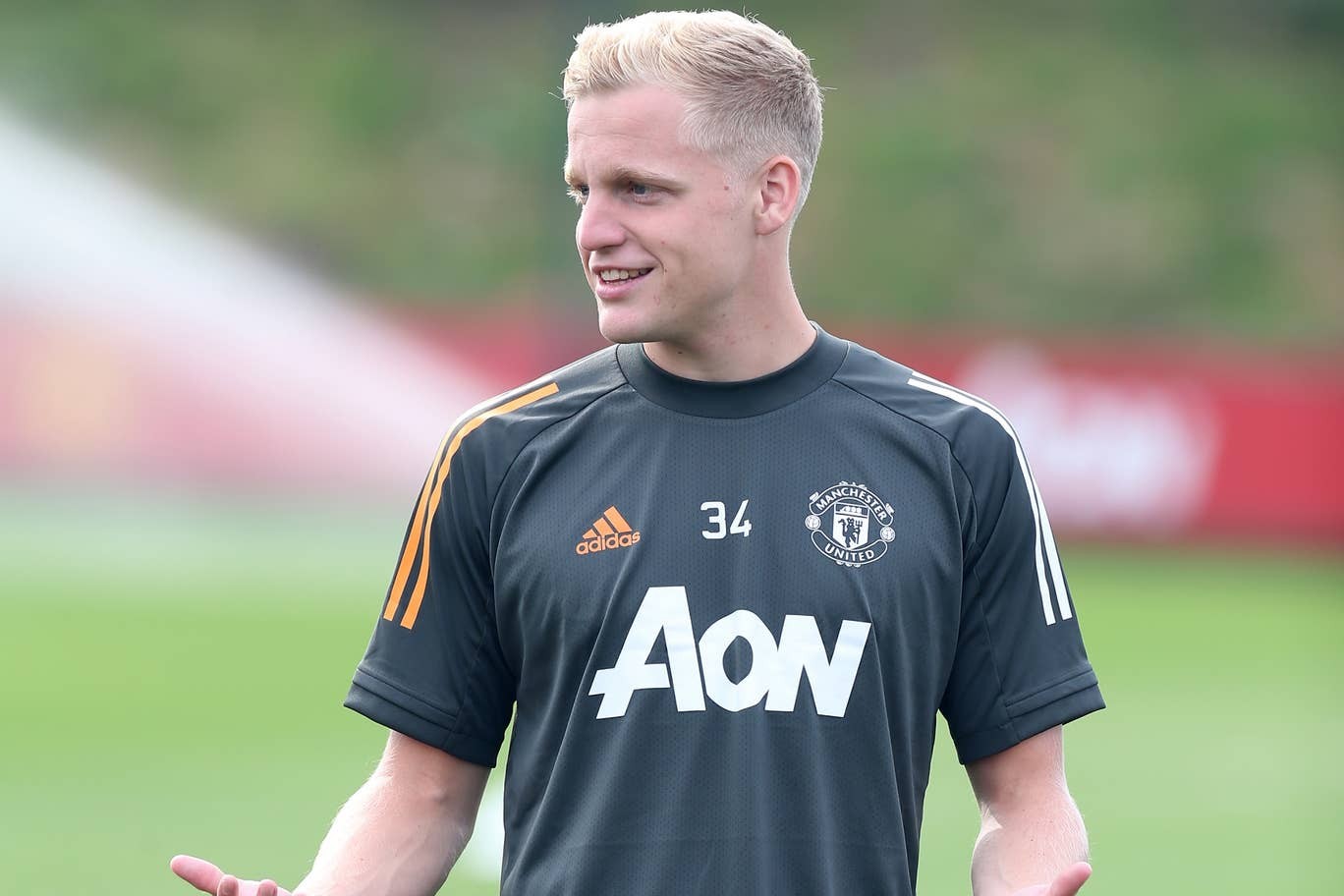 Donny van de Beek, Paul Pogba and Bruno Fernandes in Manchester United training ahead of season opener - Bóng Đá