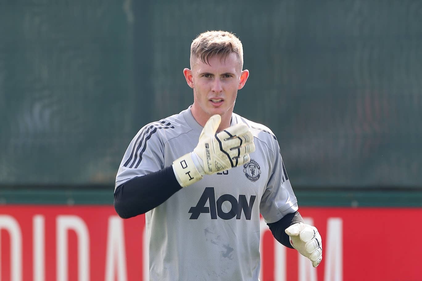 Donny van de Beek, Paul Pogba and Bruno Fernandes in Manchester United training ahead of season opener - Bóng Đá