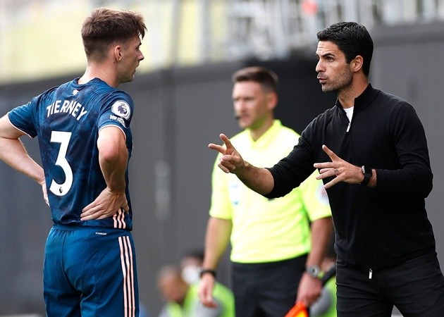 Carragher on Arteta: “He’s made Arsenal - would you believe - look defensively strong at the moment. - Bóng Đá