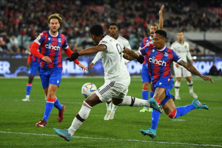 Người thắng kẻ thua sau trận Man Utd 3-1 Palace - Bóng Đá