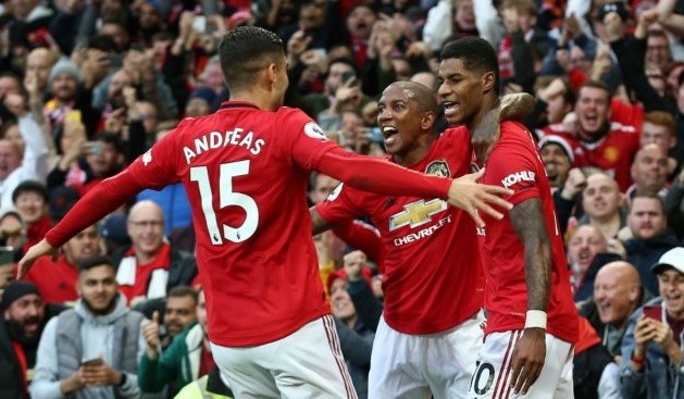 Ảnh Man Utd đến sân tập - Bóng Đá