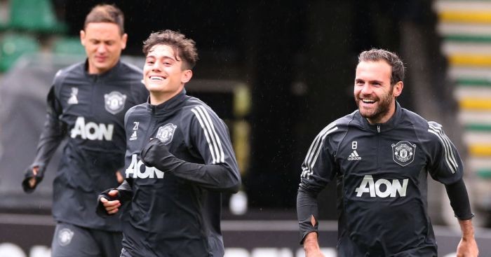 AC Milan are interested in signing Manchester United midfielder Juan Mata, according to reports in Italy. - Bóng Đá