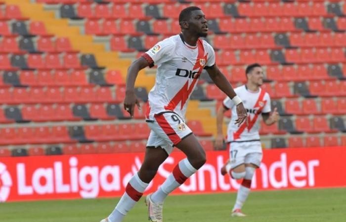 Khoác áo số lạ, Falcao ghi bàn ra mắt giúp đội nhà thắng đậm - Bóng Đá