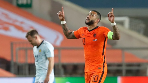 Barcelona have the option to extend Memphis Depay's contract by a further year - Bóng Đá