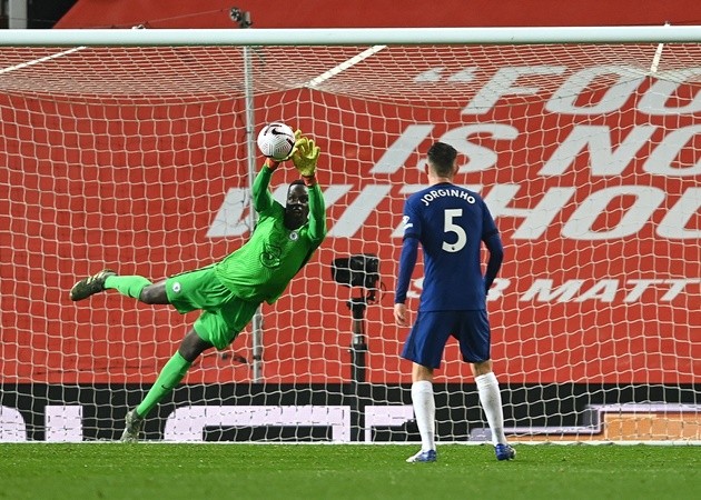 'Thủ lĩnh' trở lại, Chelsea tung đội hình đáng gờm đấu Tottenham? - Bóng Đá