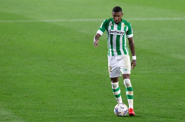 Playing in the PL attracts him most, with Arsenal the best positioned team to take Emerson Royal - Bóng Đá
