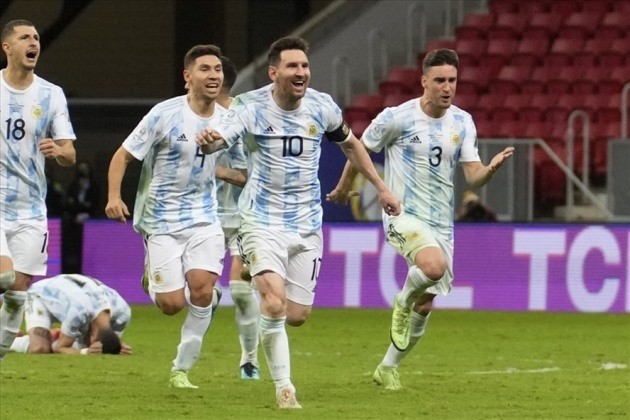5 điểm nhấn Argentina 1-0 Brazil: El Clasico bạo lực, lần đầu cho Messi - Bóng Đá